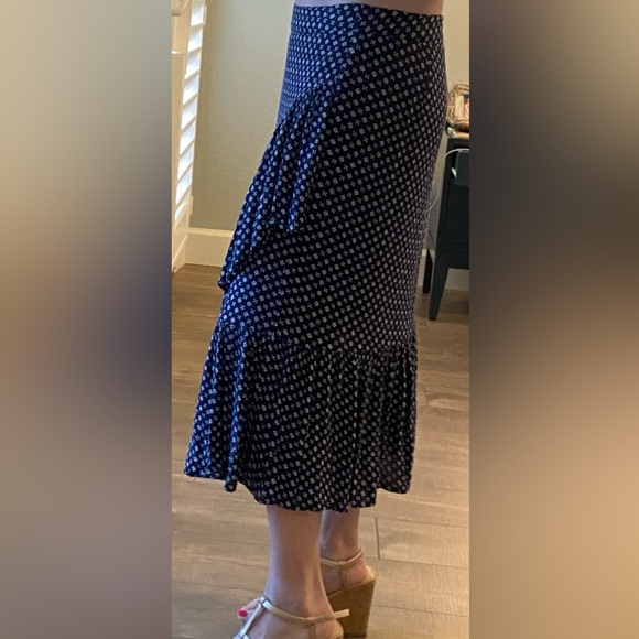 Blue ruffled skirt. Size L - Picture 2 of 4